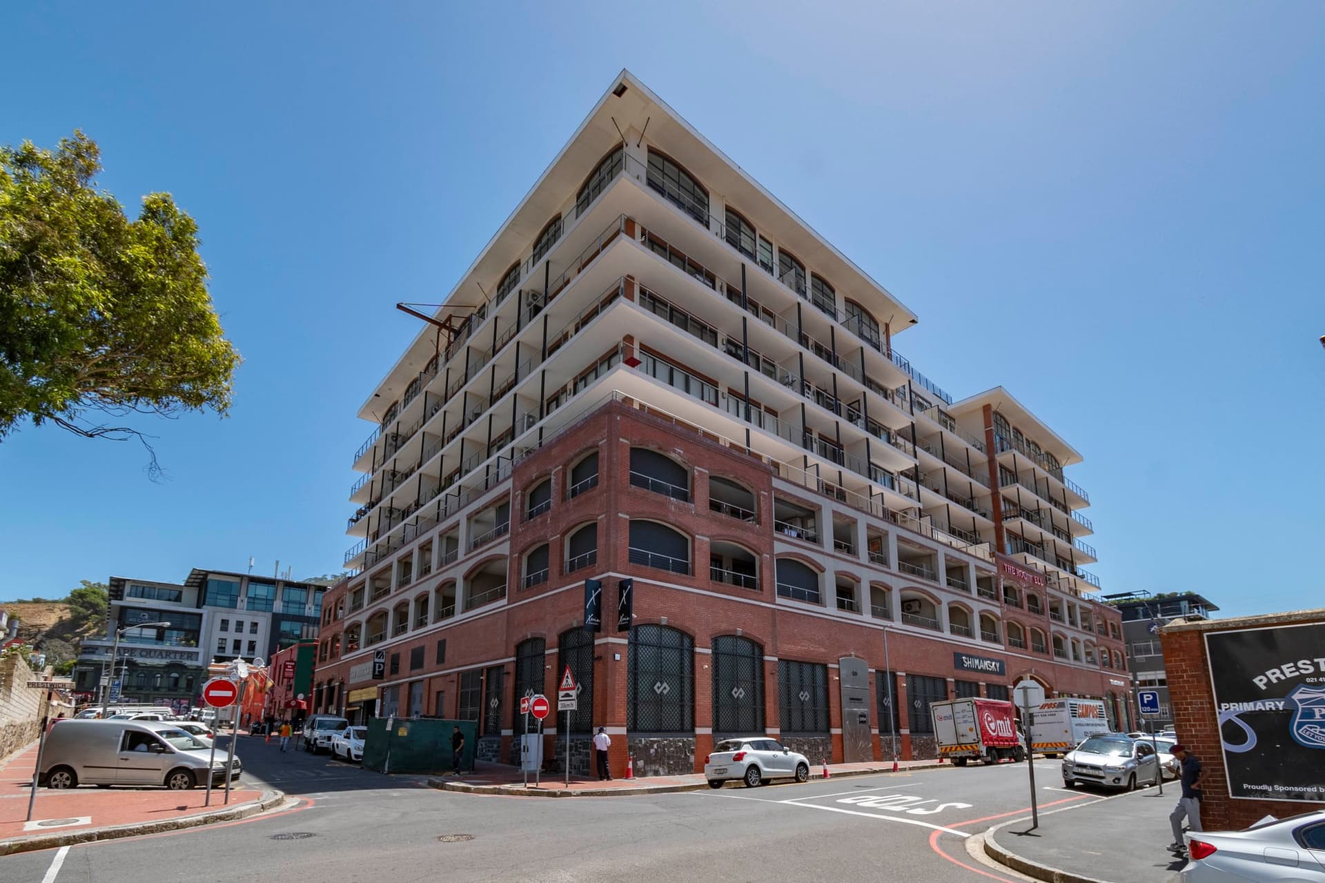 Main property image